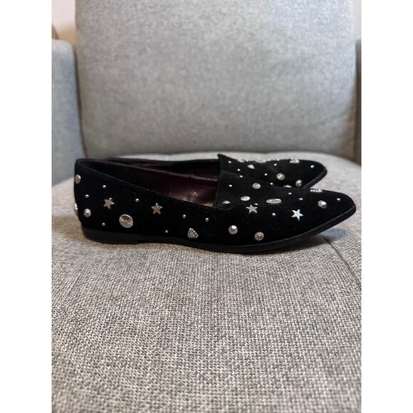 BCBG size 5.5 Nikkola black suede pointed-toe loafers silver-toned stars - Picture 5 of 7